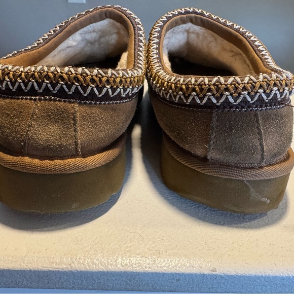 UGG women’s Tan Tasman Suede Slippers size 10 - Picture 8 of 13